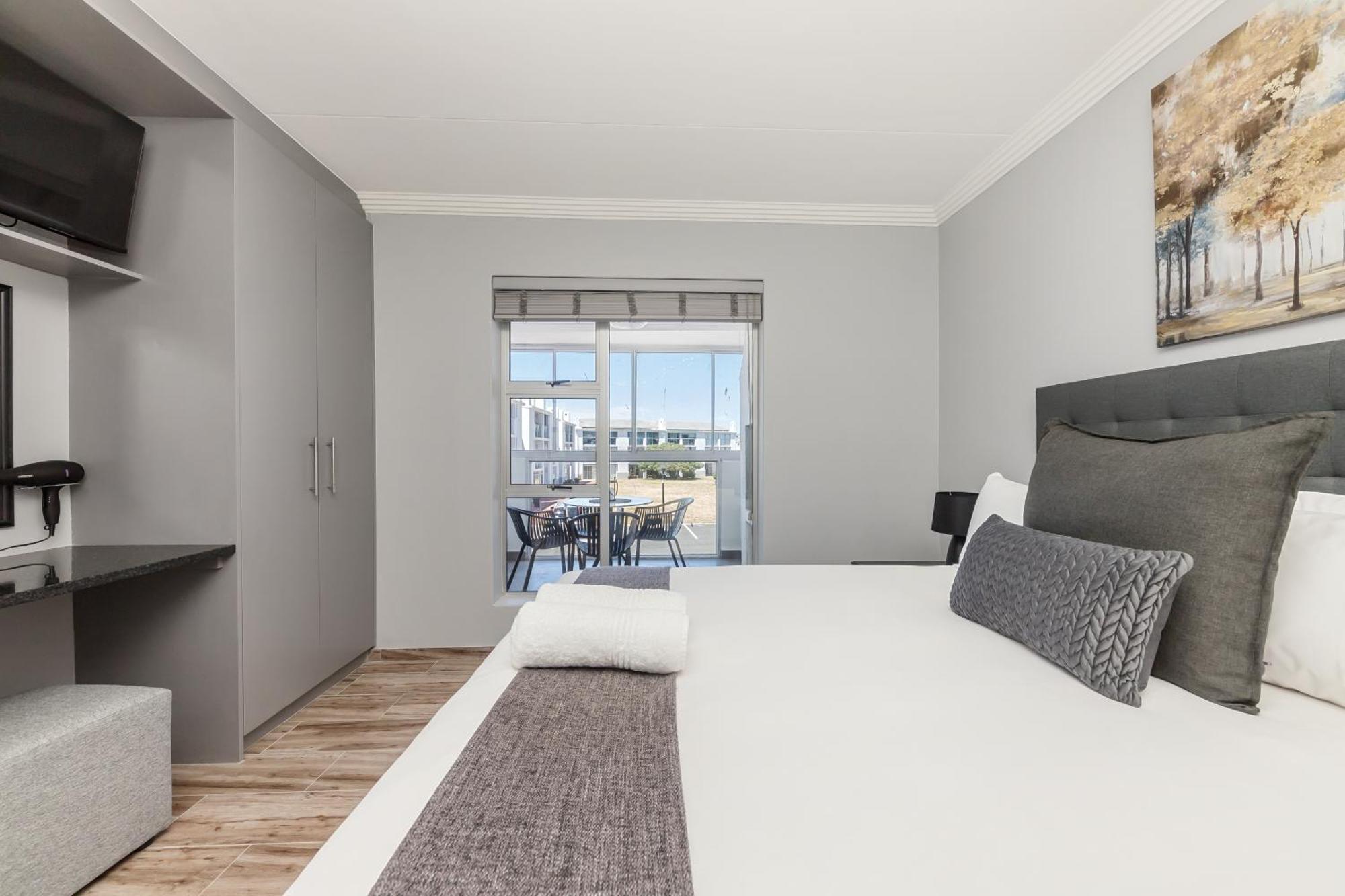90 St Tropez Big Bay Club Appartement
