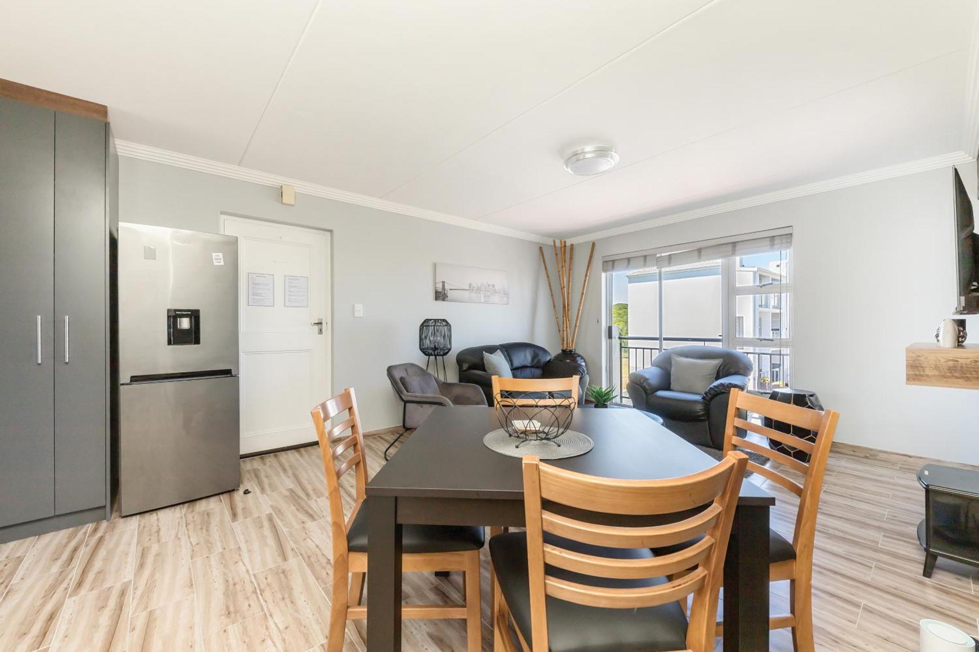 90 St Tropez Big Bay Club Appartement Kaapstad