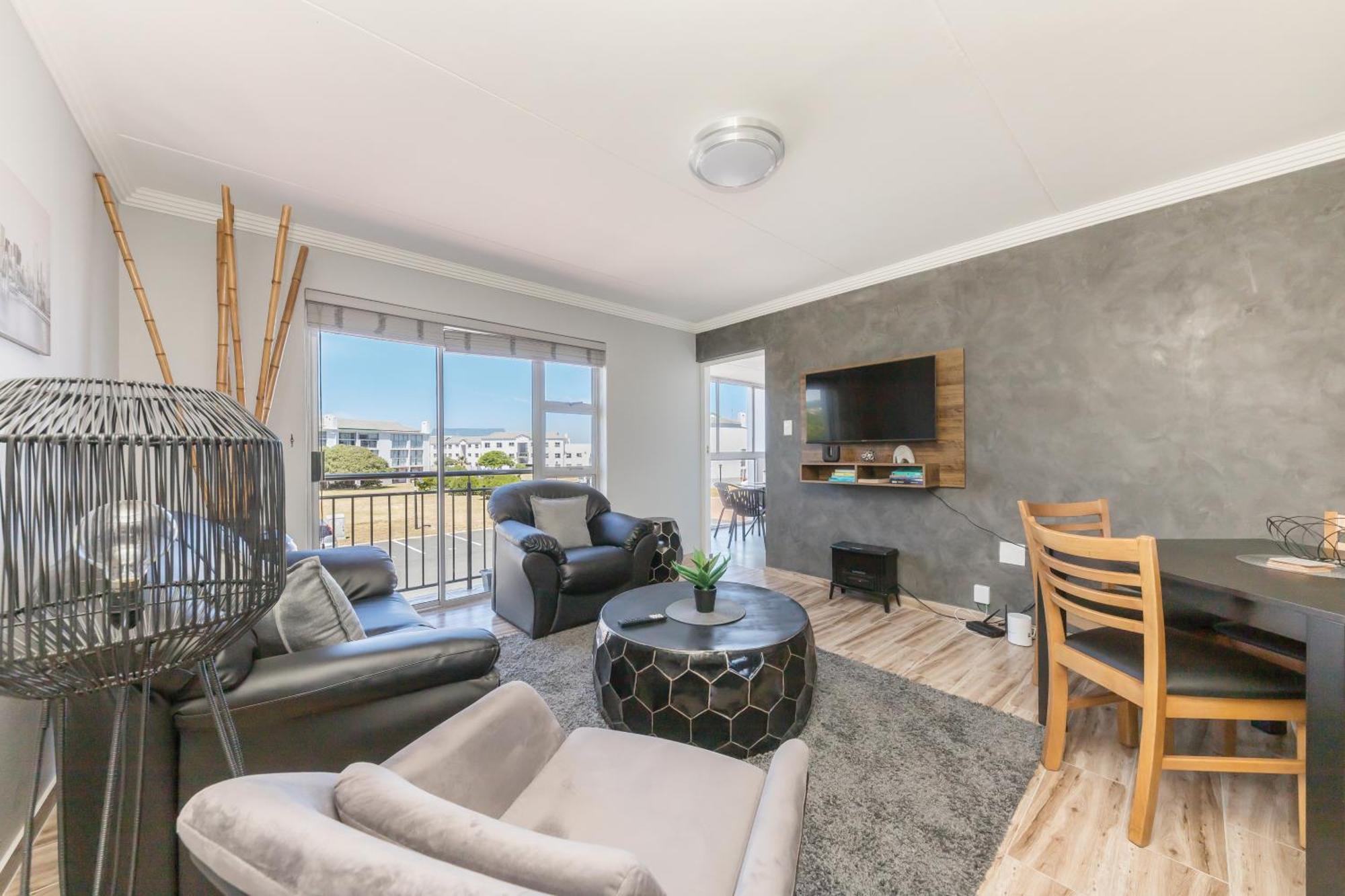 90 St Tropez Big Bay Club Appartement Kaapstad